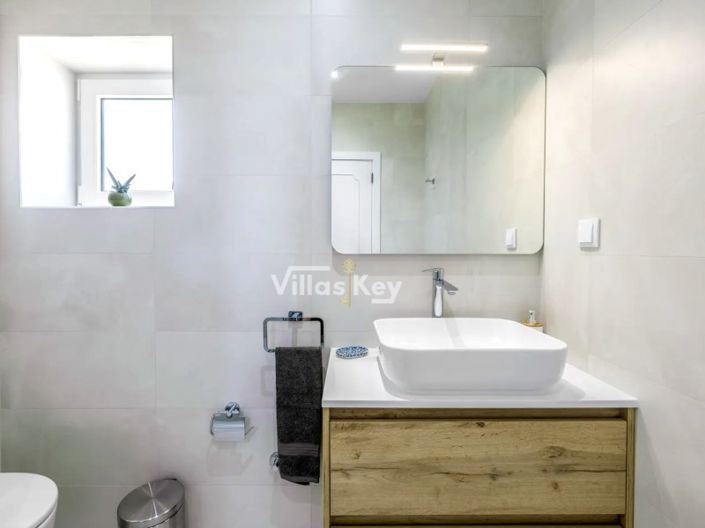 Image No.12-2 Bed Apartment for sale