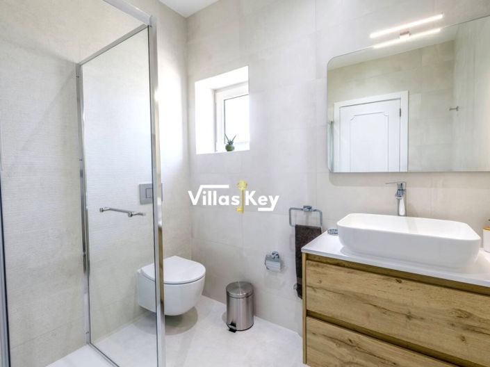 Image No.13-2 Bed Apartment for sale