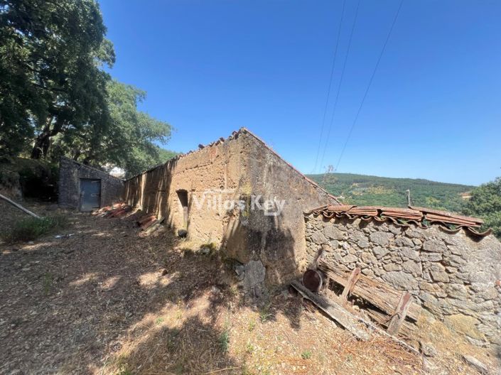 Image No.9-3 Bed Farmhouse for sale