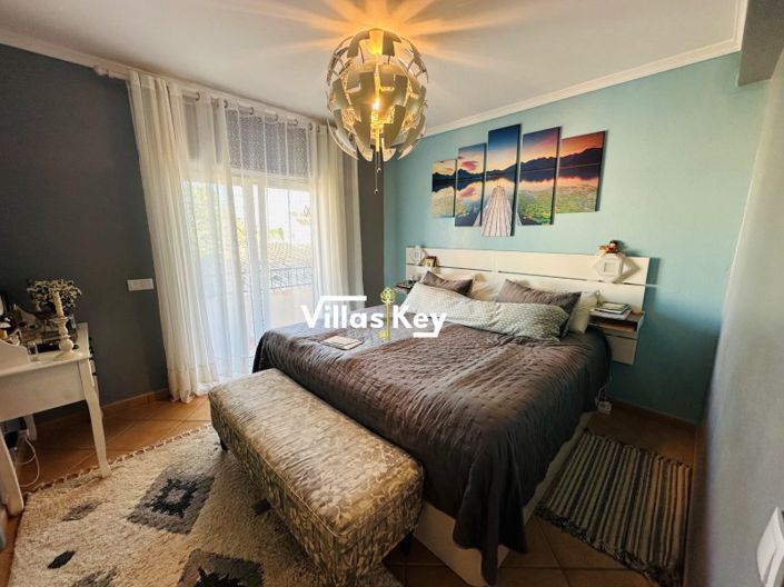 Image No.10-4 Bed House for sale