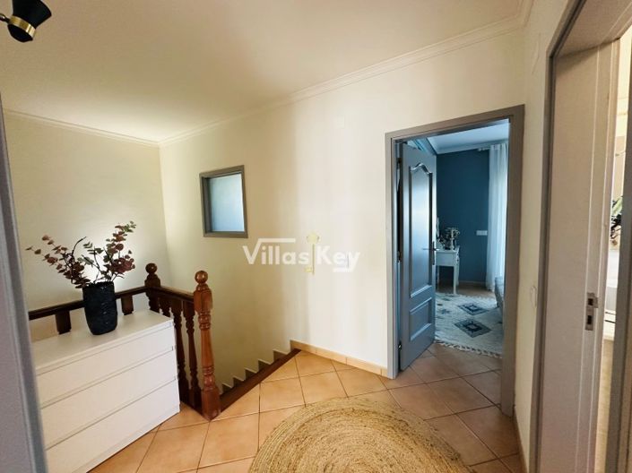 Image No.15-4 Bed House for sale