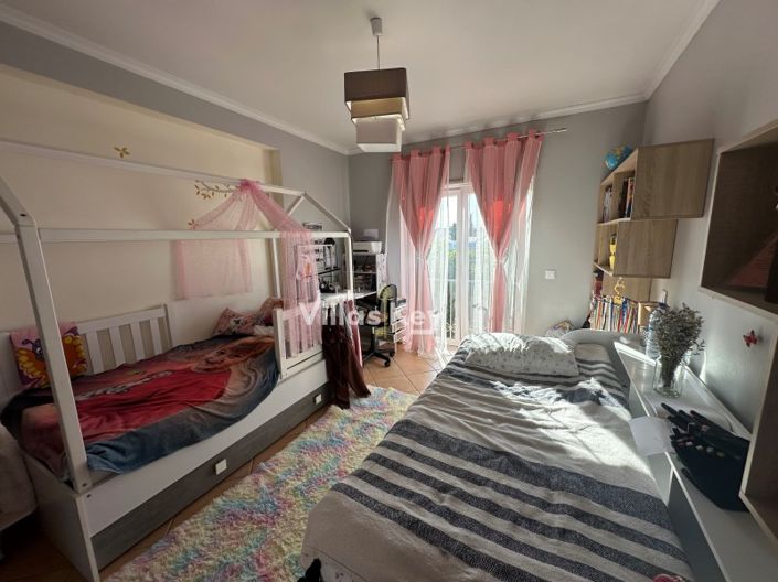 Image No.18-4 Bed House for sale