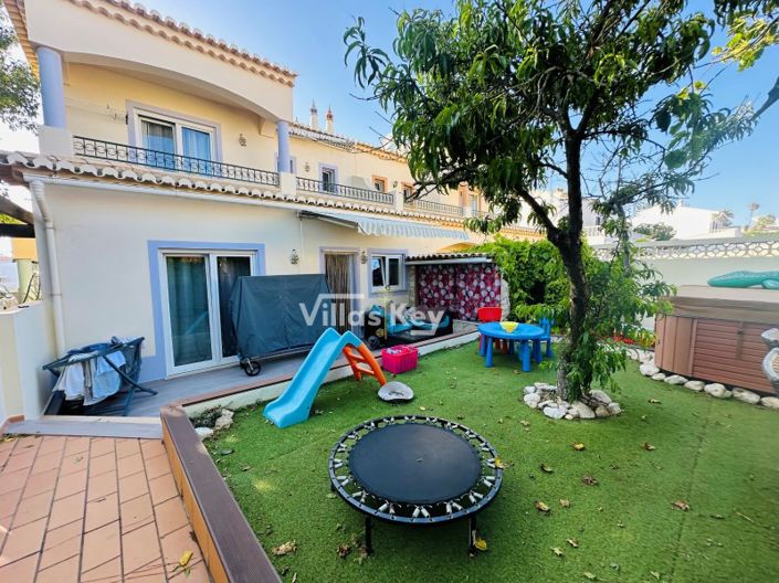 Image No.23-4 Bed House for sale