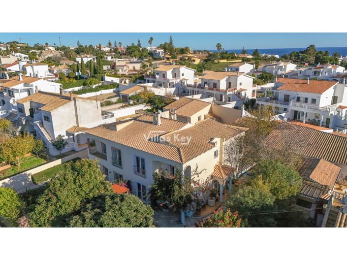 Image No.29-4 Bed House for sale