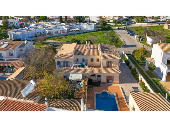 Image No.30-4 Bed House for sale