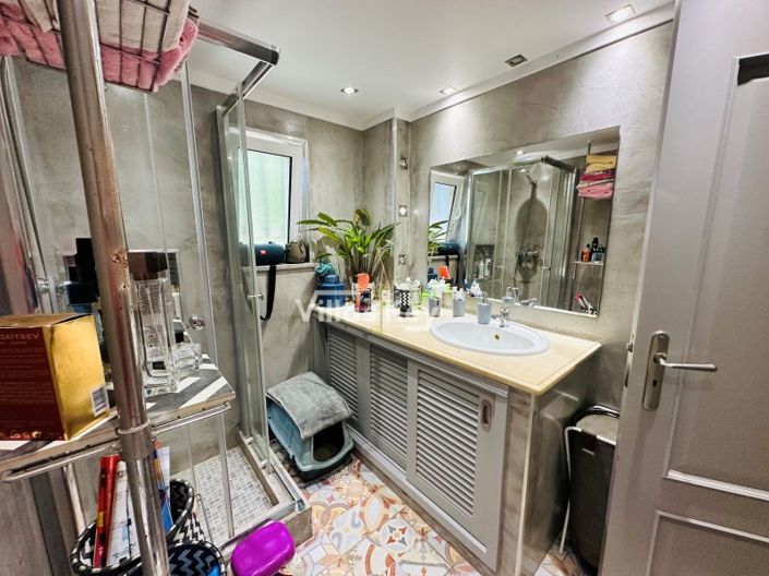 Image No.7-4 Bed House for sale