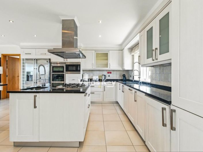 Image No.12-Maison de 4 chambres à vendre à Vila do Bispo