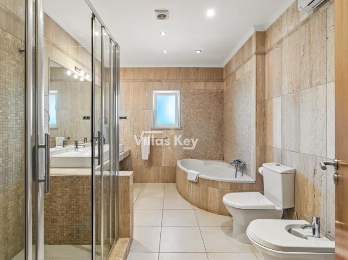 Image No.26-Maison de 4 chambres à vendre à Vila do Bispo