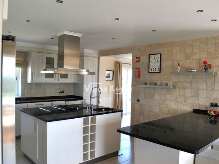 Image No.9-Maison de 4 chambres à vendre à Vila do Bispo