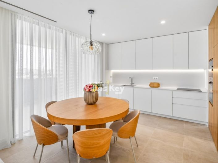 Image No.4-2 Bed Apartment for sale