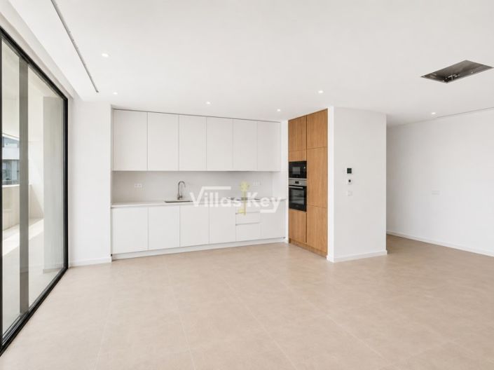 Image No.4-2 Bed Apartment for sale