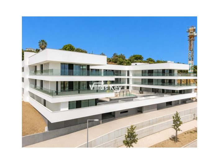 Image No.20-2 Bed Apartment for sale