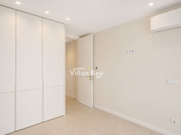 Image No.3-3 Bed Apartment for sale
