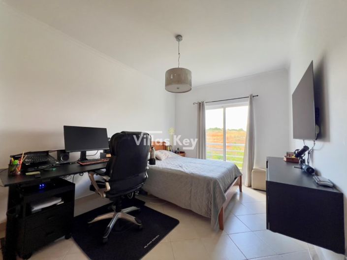 Image No.20-3 Bed Apartment for sale