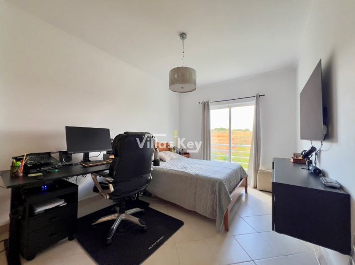 Image No.21-3 Bed Apartment for sale