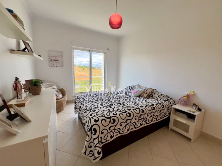 Image No.28-3 Bed Apartment for sale