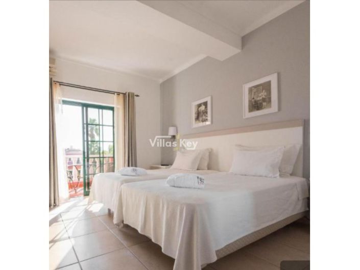 Image No.27-25 Bed Apartment for sale