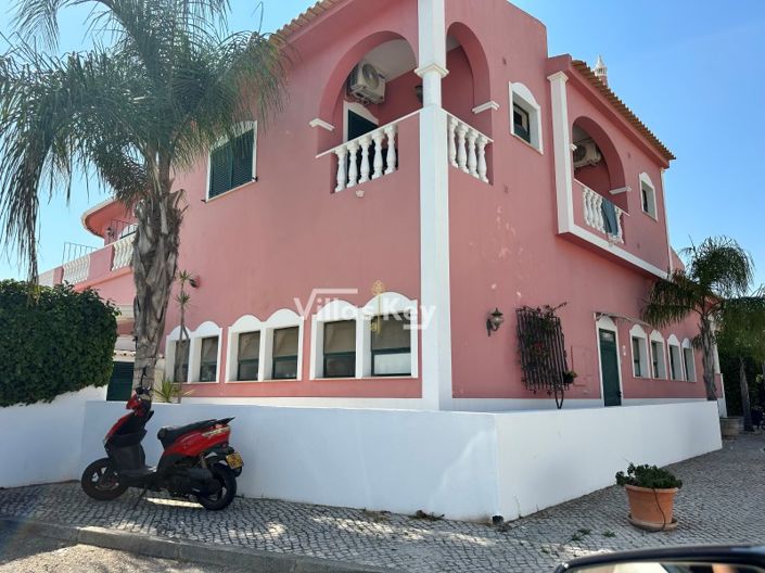 Image No.30-25 Bed Apartment for sale