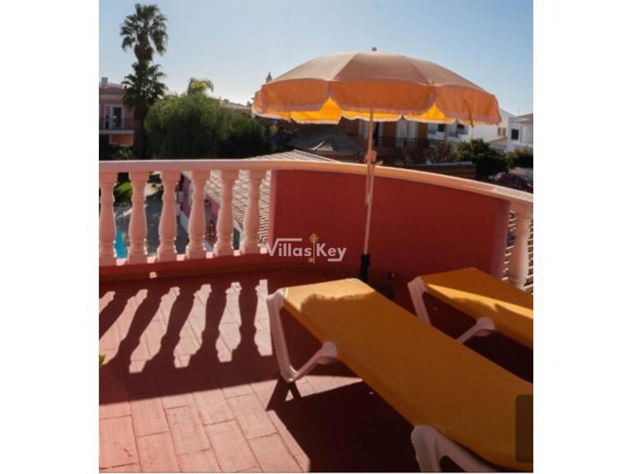 Image No.4-25 Bed Apartment for sale