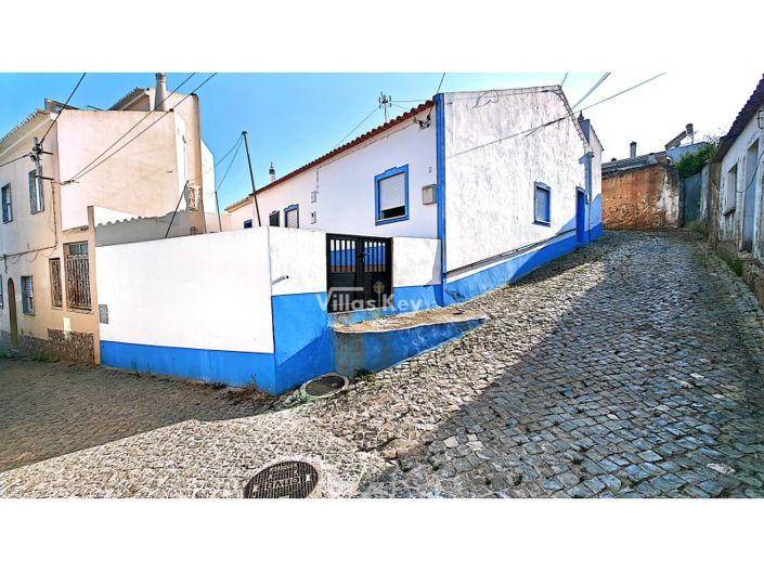 Image No.1-5 Bed House for sale