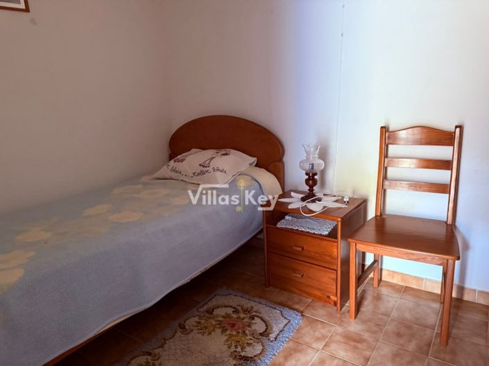 Image No.16-5 Bed House for sale