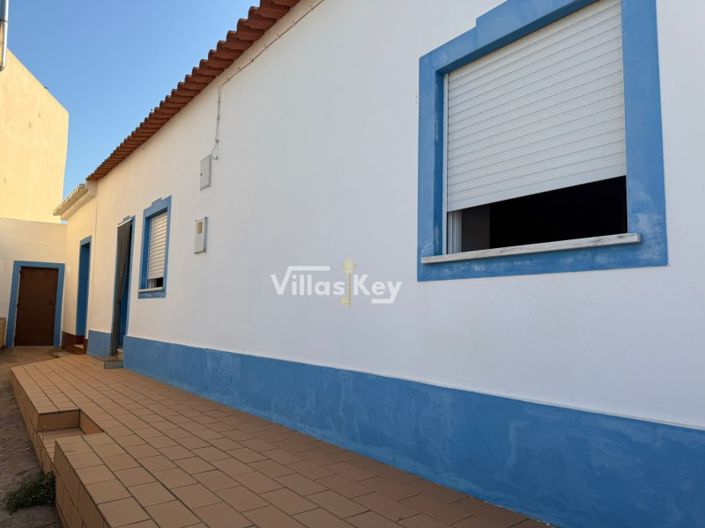 Image No.2-5 Bed House for sale