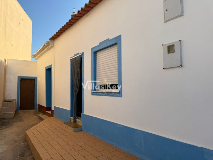 Image No.3-5 Bed House for sale