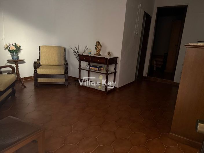 Image No.7-5 Bed House for sale