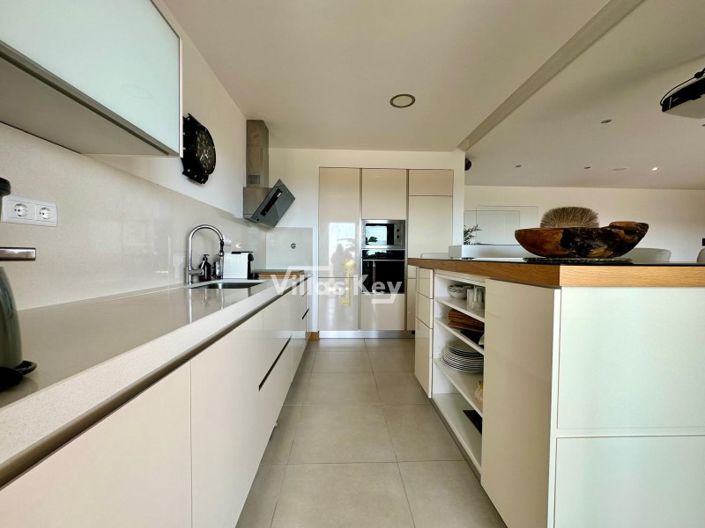 Image No.16-2 Bed Apartment for sale