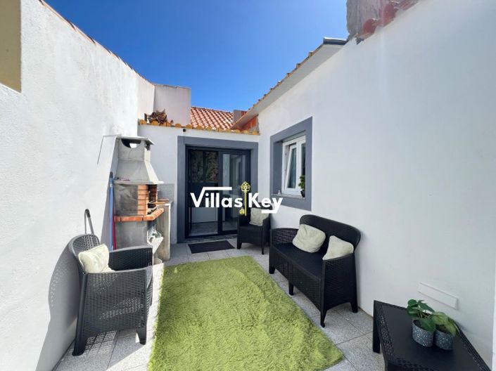 Image No.19-3 Bed House for sale