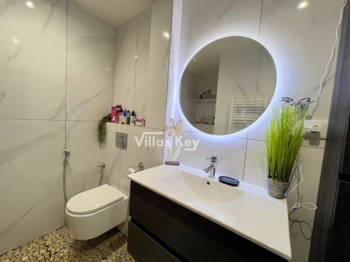 Image No.9-3 Bed House for sale