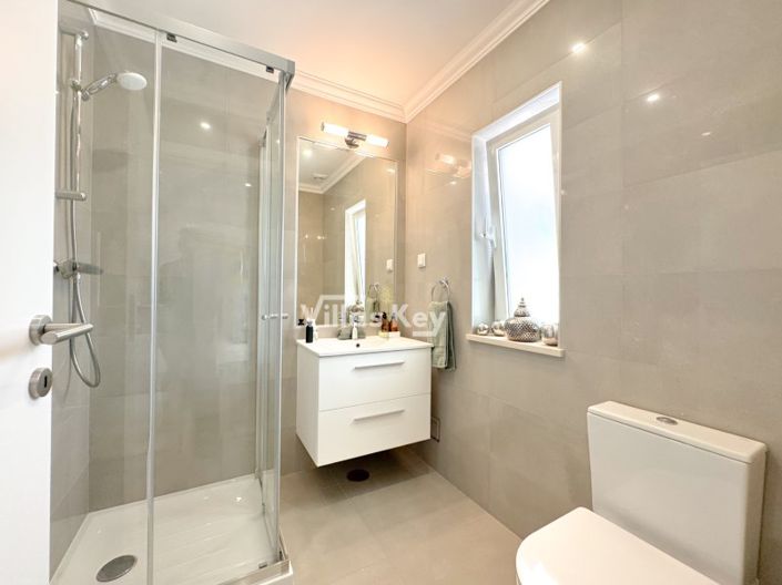 Image No.11-4 Bed House for sale