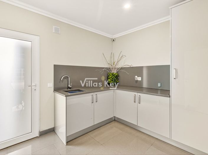 Image No.18-Maison de 4 chambres à vendre à Lagos