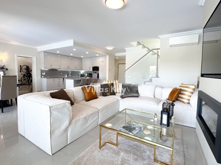 Image No.2-4 Bed House for sale