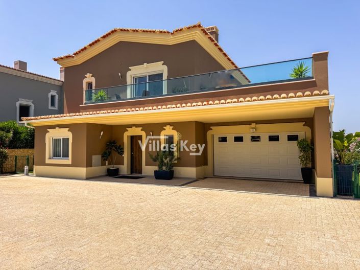 Image No.24-4 Bed House for sale