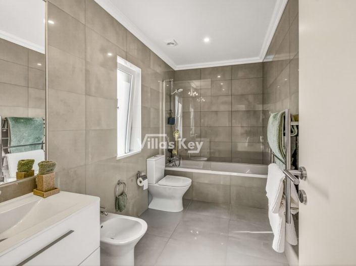 Image No.27-Maison de 4 chambres à vendre à Lagos