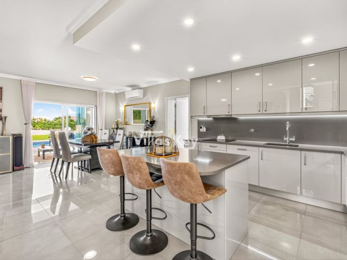 Image No.3-Maison de 4 chambres à vendre à Lagos