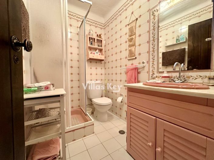 Image No.11-3 Bed House for sale