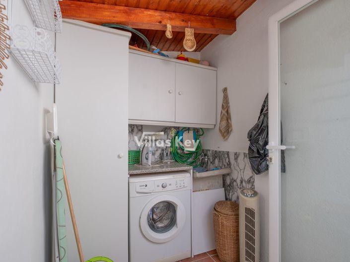 Image No.21-3 Bed House for sale