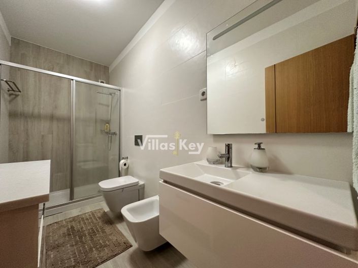 Image No.18-2 Bed Apartment for sale