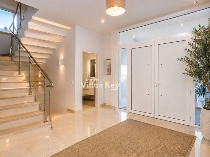 Image No.13-3 Bed House for sale