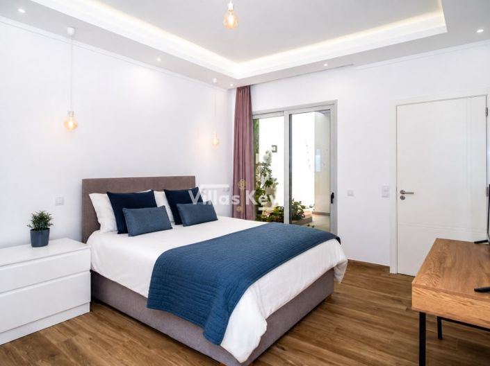 Image No.21-3 Bed House for sale