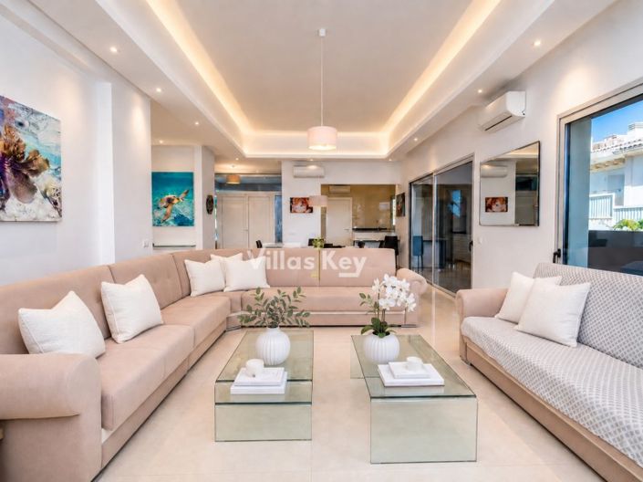 Image No.3-3 Bed House for sale