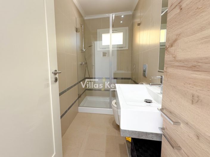 Image No.8-Maison de 2 chambres à vendre à Lagos