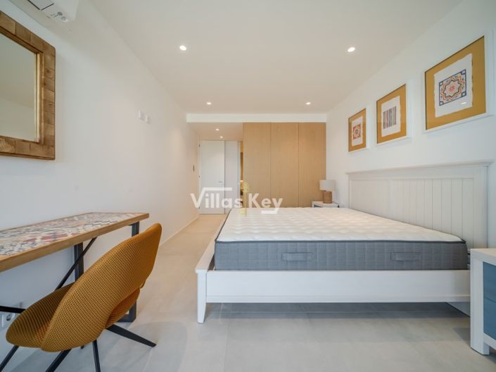 Image No.18-2 Bed Apartment for sale