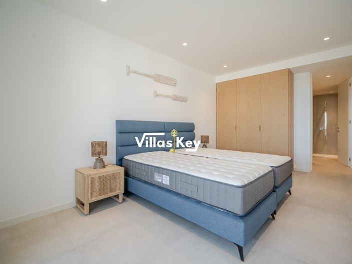 Image No.22-2 Bed Apartment for sale