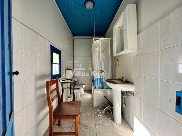 Image No.10-5 Bed House for sale