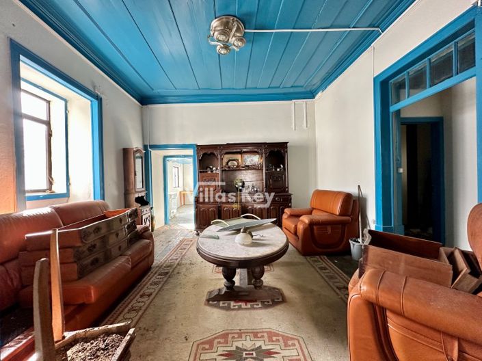 Image No.11-5 Bed House for sale