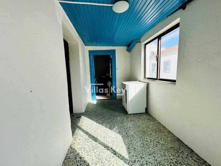 Image No.16-5 Bed House for sale