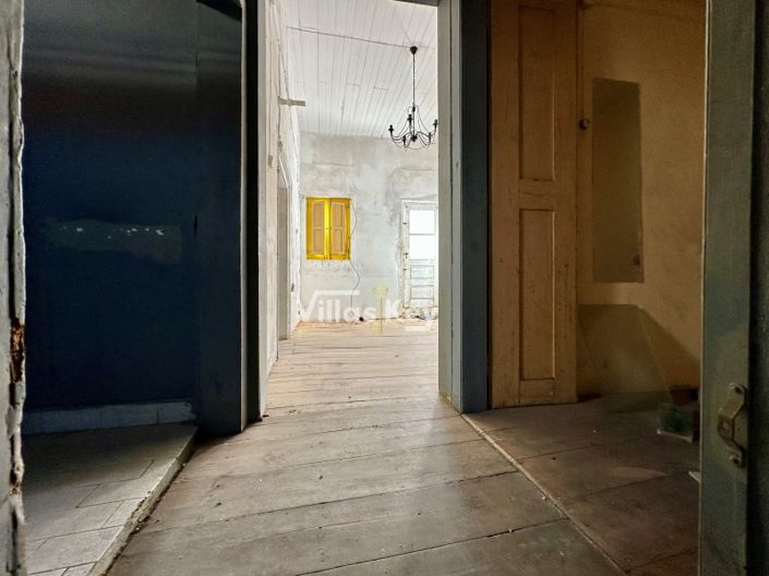 Image No.19-5 Bed House for sale